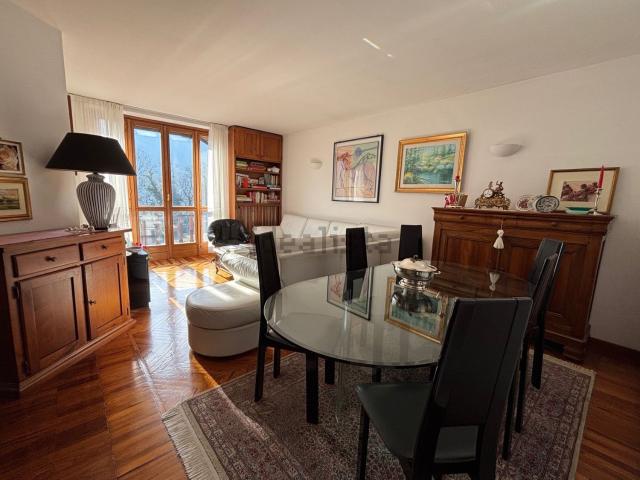 Appartamento in vendita di 91 m² in Corso Jacopo Lombardini, 38