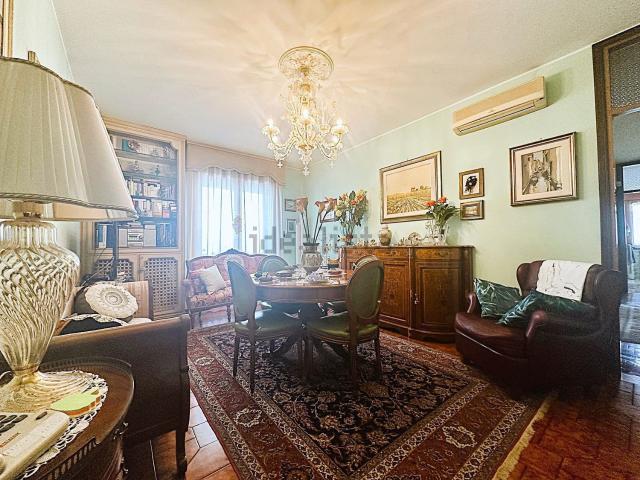 Appartamento in vendita di 91 m² in Via Trento