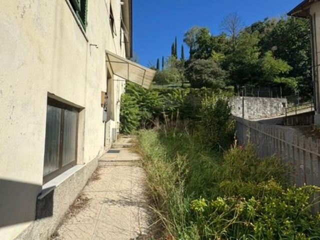 Appartamento in vendita di 91 m² in Via Umbro Casentinese