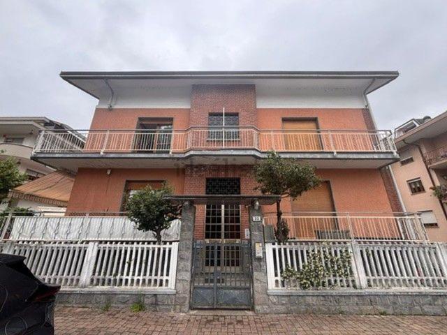 Appartamento in vendita di 91 m² in Via Valdieri, 32