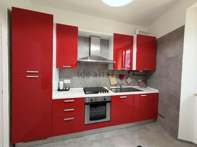Appartamento in vendita di 91 m² in Via Varino Favorino, 81