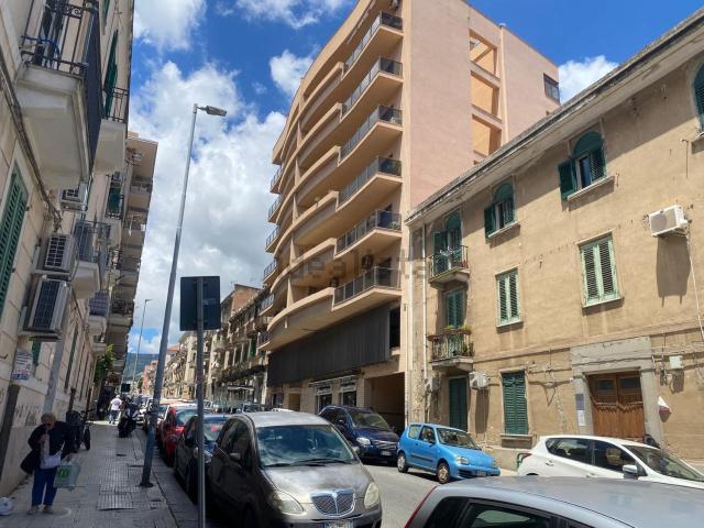 Appartamento in vendita di 91 m² in Via Alessandro Manzoni, 4