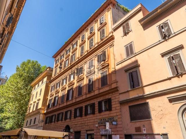 Appartamento in vendita di 91 m² in Via Alfieri, 10