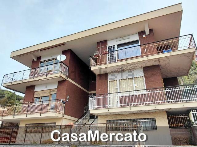 Appartamento in vendita di 91 m² in Via di Marino