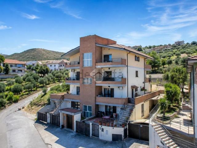 Appartamento in vendita di 91 m² in Via Don Francesco Paolo Antonelli, 12