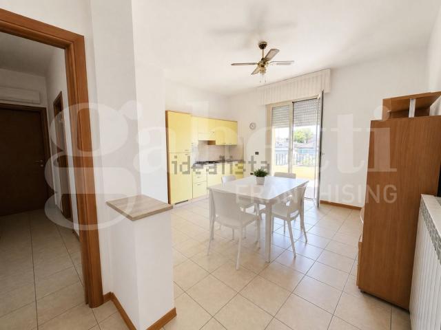 Appartamento in vendita di 91 m² in Via Edmondo de Amicis, 14