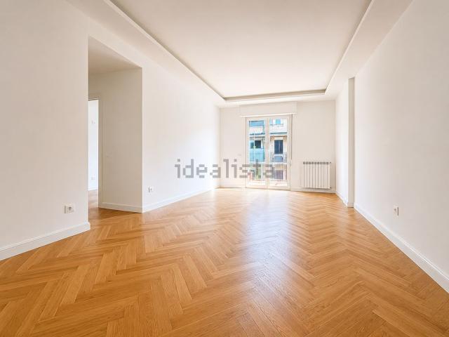 Appartamento in vendita di 91 m² in Via Laurentina, 185