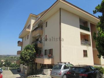 Appartamento in vendita di 91 m² in Via Martiri Ungheresi, 11