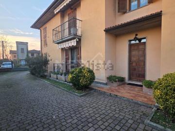 Appartamento in vendita di 91 m² in Via Monte Grappa, 14