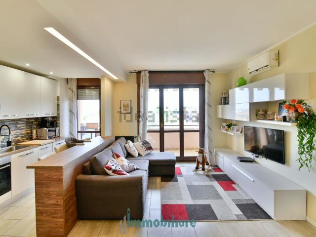 Appartamento in vendita di 91 m² in Via per Cesano Maderno, 29