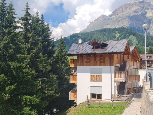 Appartamento in vendita di 91 m² in Via Pradat Arabba, 8