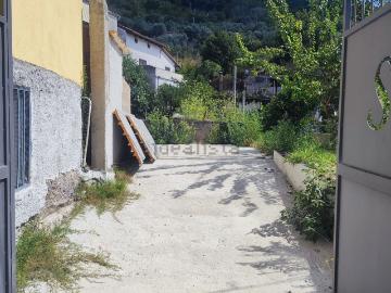 Appartamento in vendita di 91 m² in Via Raffaele Vitale