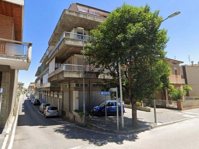 Appartamento in vendita di 91 m² in Via Roma, 25