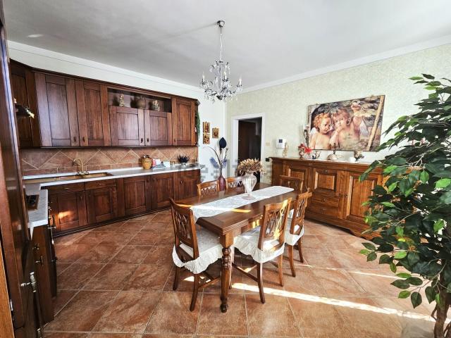 Appartamento in vendita di 91 m² in Via S. Gonzaga, 4
