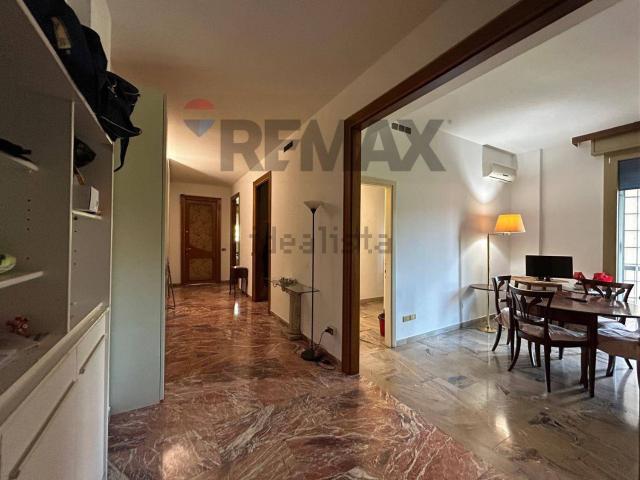 Appartamento in vendita di 91 m² in Viale Cavour, 142