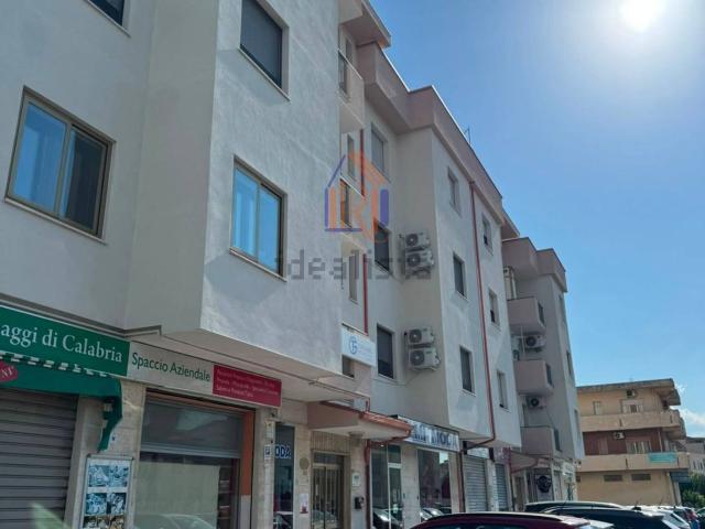 Appartamento in vendita di 91 m² in Viale Crotone, 166