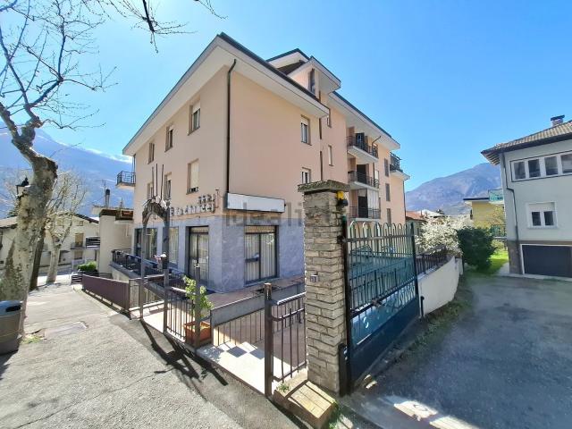 Appartamento in vendita di 91 m² in Viale Duca d&apos Aosta, 12