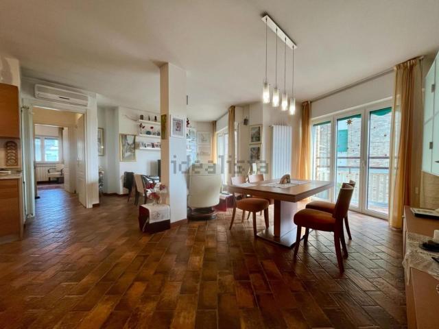 Appartamento in vendita di 91 m² in Viale Dante Alighieri, 87