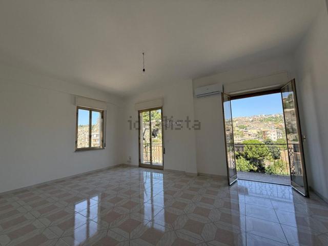 Appartamento in vendita di 92 m² in Strada Provinciale 83