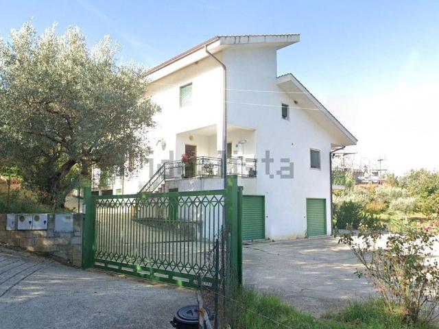 Appartamento in vendita di 92 m² in Via Timparello