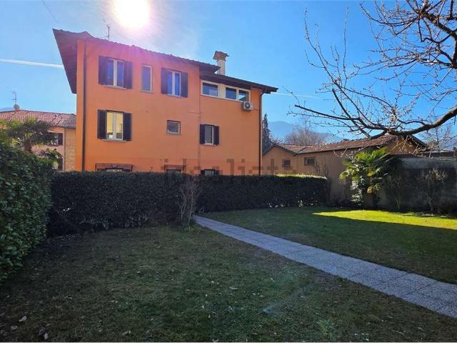 Appartamento in vendita di 92 m² in Via Antica Regina, 1