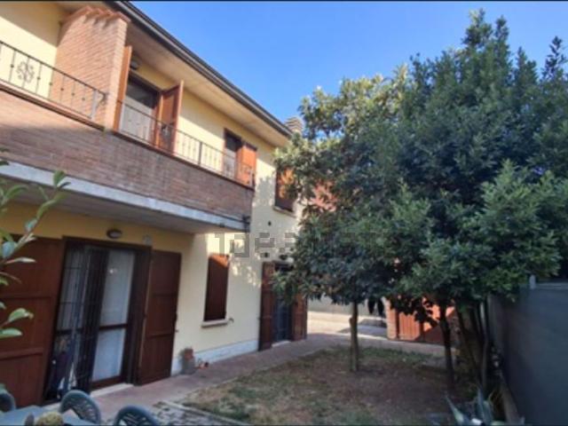 Appartamento in vendita di 92 m² in Via C. Prampolini