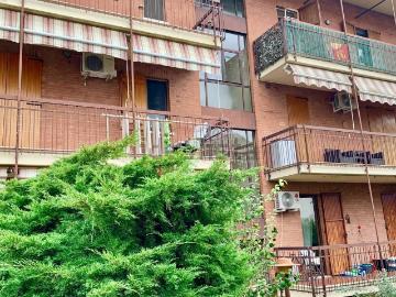 Appartamento in vendita di 92 m² in Via Caduti Per la Libertà, 10