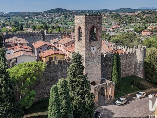 Appartamento in vendita di 92 m² in Via Castello I