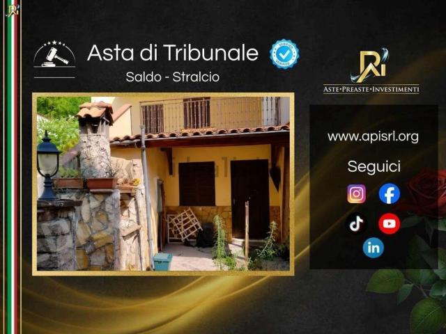 Appartamento in vendita di 92 m² in Via dei Pini, 3