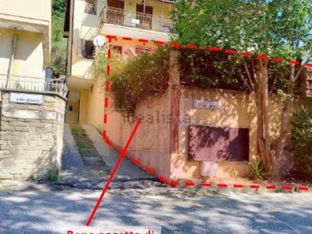 Appartamento in vendita di 92 m² in Via dei Pini, 3