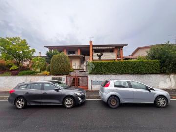 Appartamento in vendita di 92 m² in Via Don Aldo Moratti, 55