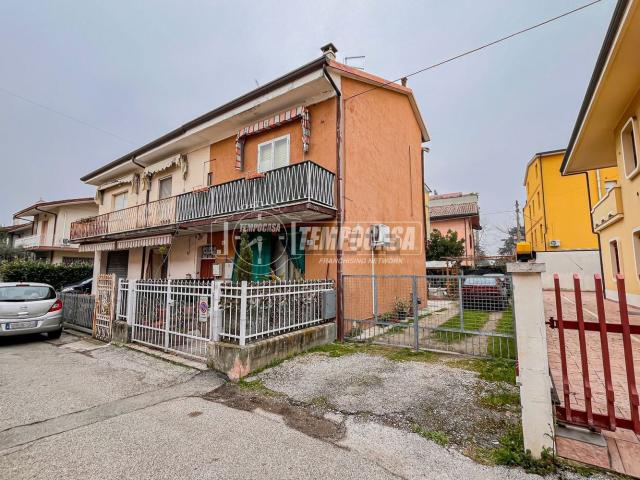 Appartamento in vendita di 92 m² in Via G. Verdi, 8