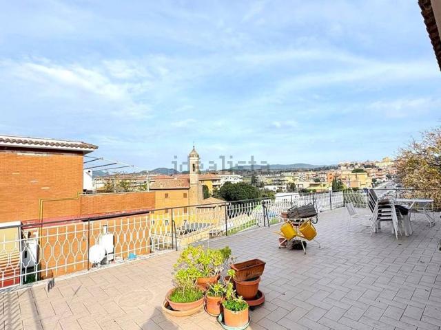 Appartamento in vendita di 92 m² in Via Giuseppe Rossetti