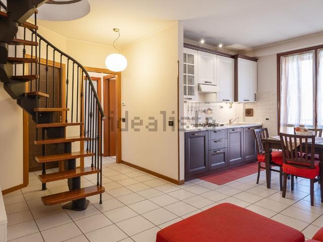 Appartamento in vendita di 92 m² in Via Madonnina, 57