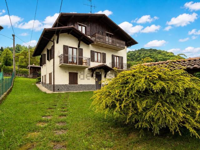 Appartamento in vendita di 92 m² in Via Monte Zucco, 8