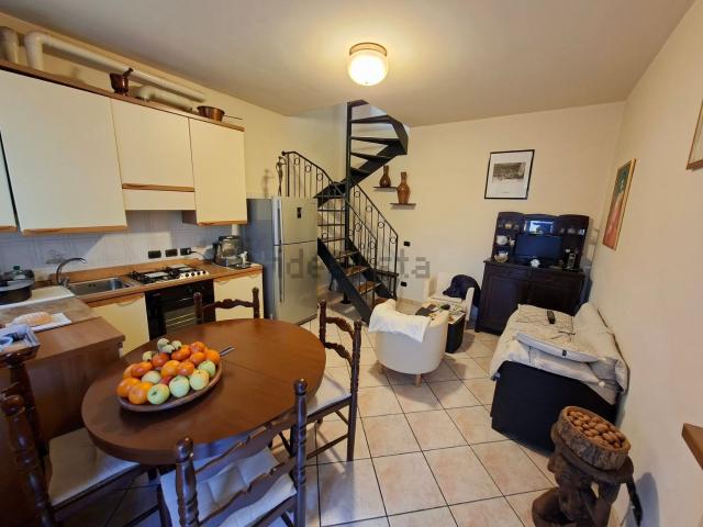 Appartamento in vendita di 92 m² in Via Monte Nero, 19