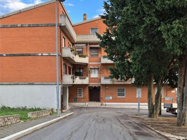 Appartamento in vendita di 92 m² in Via Montecassino, 10