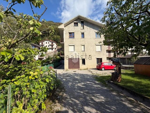 Appartamento in vendita di 92 m² in Via Pertus, 33