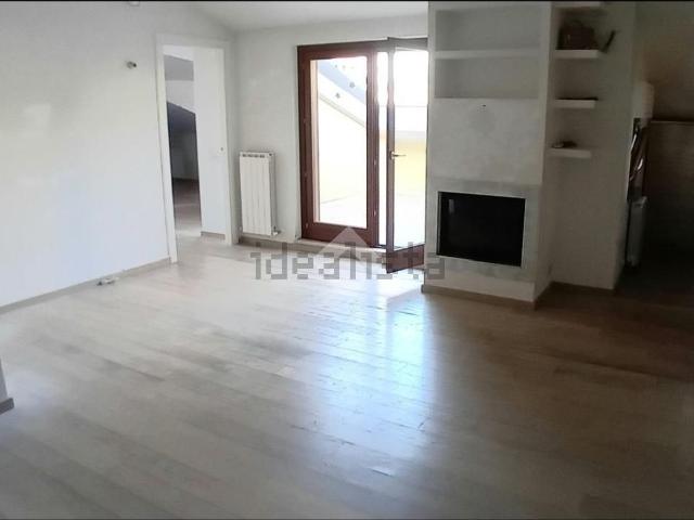 Appartamento in vendita di 92 m² in Via Pietro Mascagni, 1