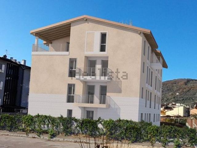 Appartamento in vendita di 92 m² in Via Ponte Basazenoci, 19