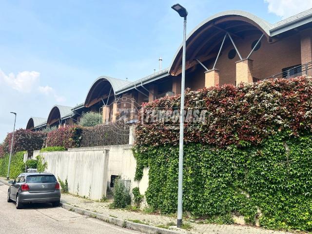 Appartamento in vendita di 92 m² in Via Raunheim, 4