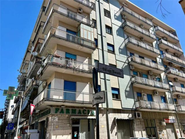 Appartamento in vendita di 92 m² in Via Silvio Sesti, 50
