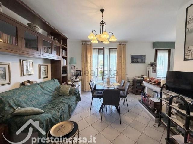 Appartamento in vendita di 121 m² in Via Suor Giuliana Lenci