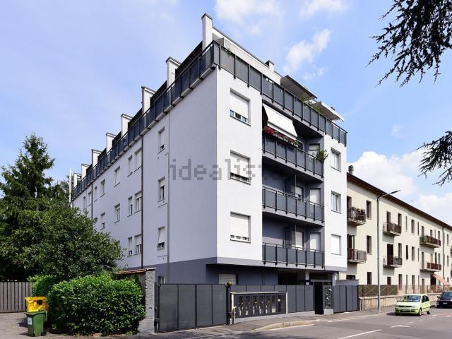 Appartamento in vendita di 92 m² in Viale Circonvallazione, 86