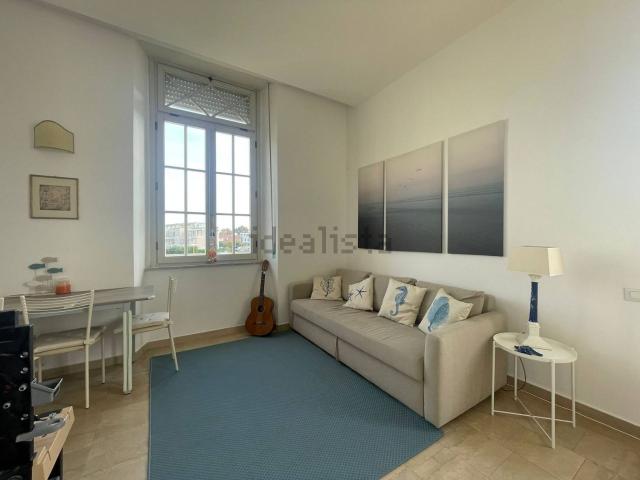 Appartamento in vendita di 92 m² in Viale del Tirreno, 76