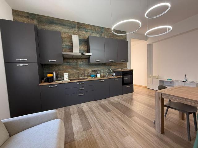 Appartamento in vendita di 92 m² in Viale Faraggiana, 73