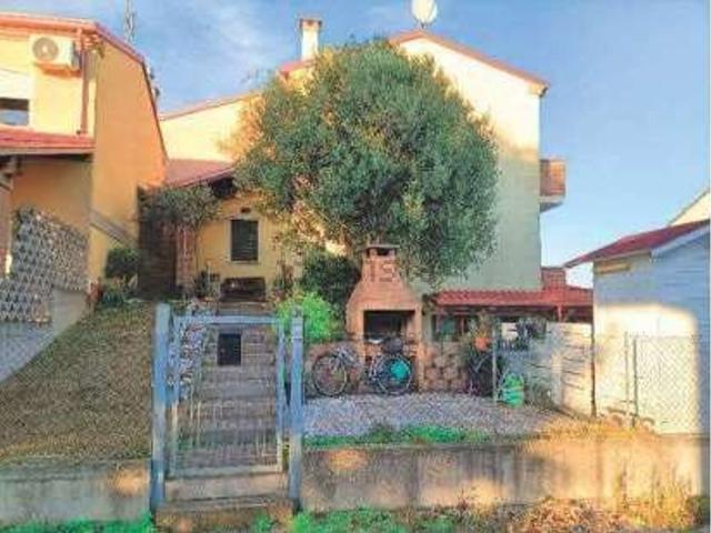 Appartamento in vendita di 97 m² in Strada Cavedon
