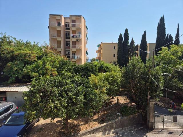 Appartamento in vendita di 97 m² in Strada degli Ulivi, 93