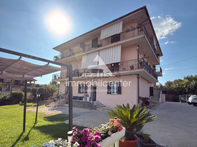 Appartamento in vendita di 97 m² in Via Tor Paluzzi, 254