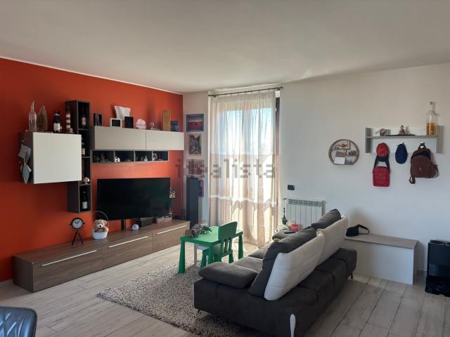 Appartamento in vendita di 97 m² in Via Trento, 8